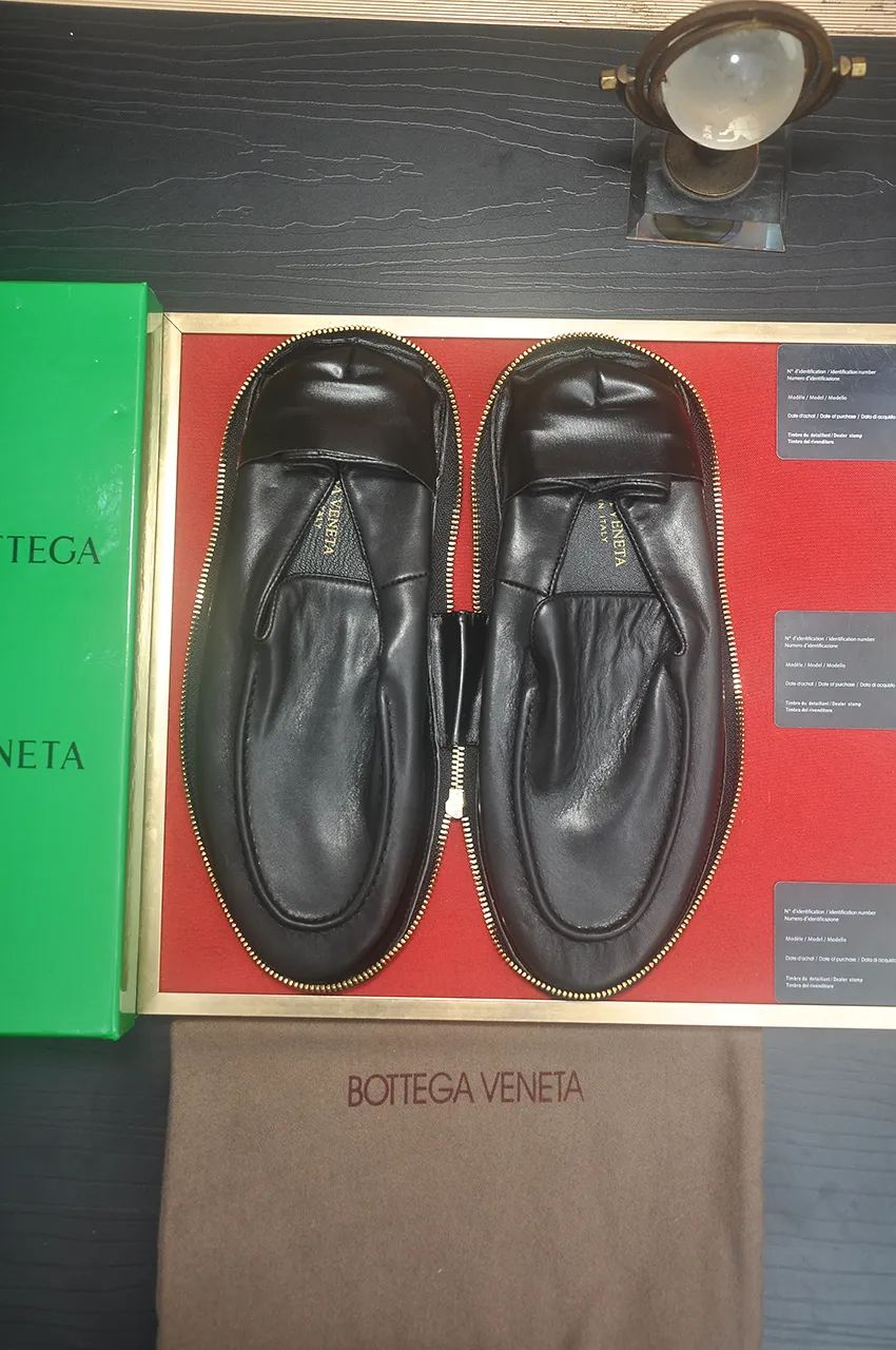 Men's shoes 💰460💶 [Botteg Venetta (BV)] (wallet shoes) exclusive new model official website new model The upper is made of high-quality top calfskin. Delicate feel and flowing luxurious texture. Tailored for refined men to create a noble aura. Delicate and regular Mark hand stitching. Smooth lines. Full sheepskin lining, comfortable to wash sweat. 38-44